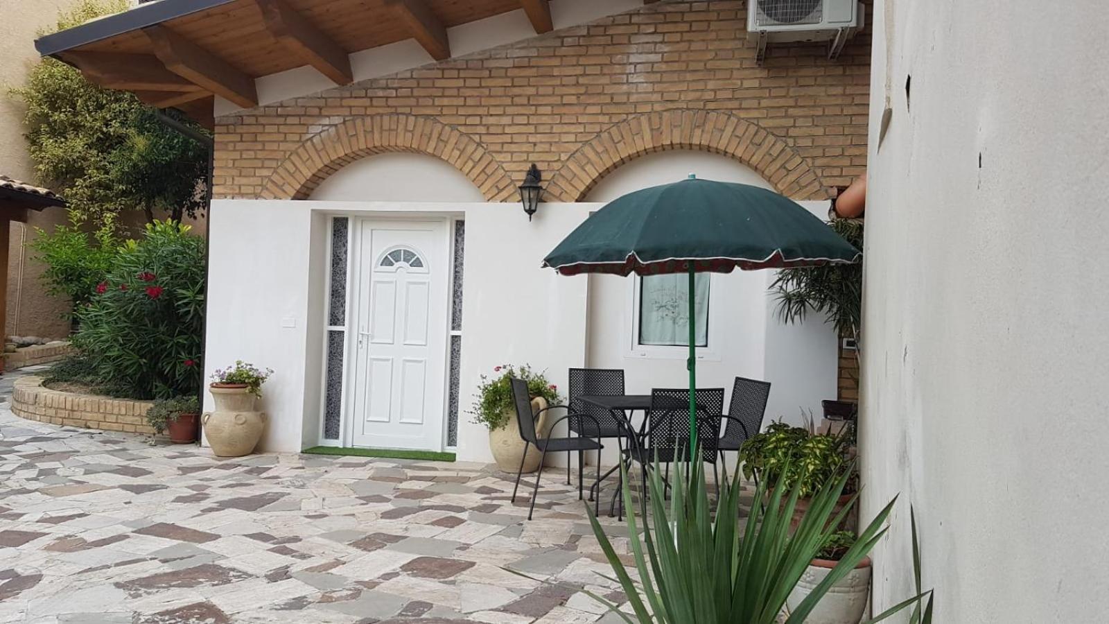 Dimora Antica Pianella Bed & Breakfast Exterior photo